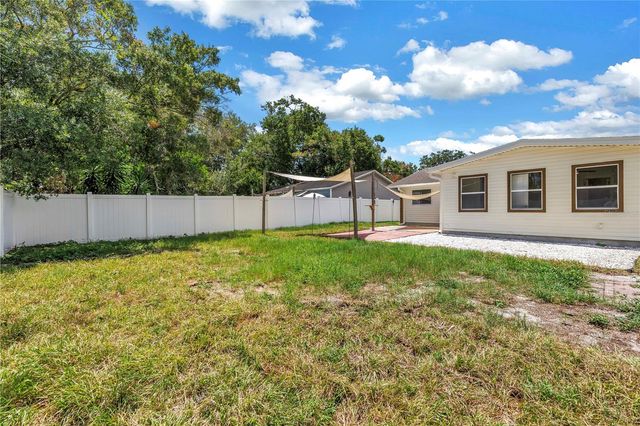 1221 36TH TERRACE N, St Petersburg, FL 33704