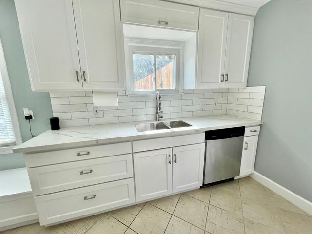 1006 W 43rd Street, Houston, TX 77018