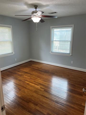 1006 W 43rd Street, Houston, TX 77018