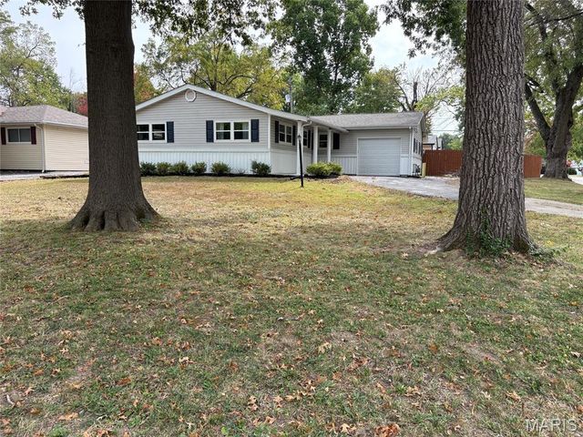 112 Kassing Avenue, Fairview Heights, IL 62208