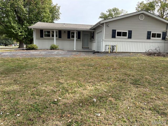 112 Kassing Avenue, Fairview Heights, IL 62208