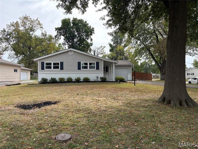112 Kassing Avenue, Fairview Heights, IL 62208