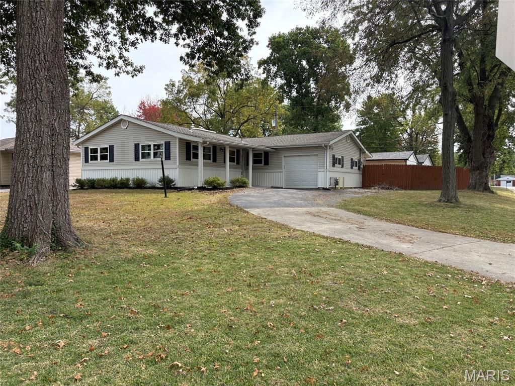 112 Kassing Avenue, Fairview Heights, IL 62208
