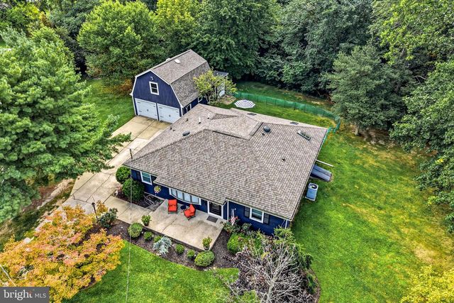 5 COLLEGE CIR, Stratford, NJ 08084