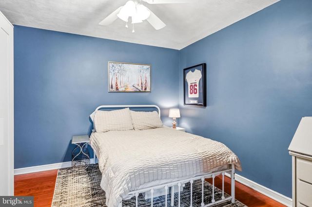 5 COLLEGE CIR, Stratford, NJ 08084
