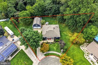 5 COLLEGE CIR, Stratford, NJ 08084