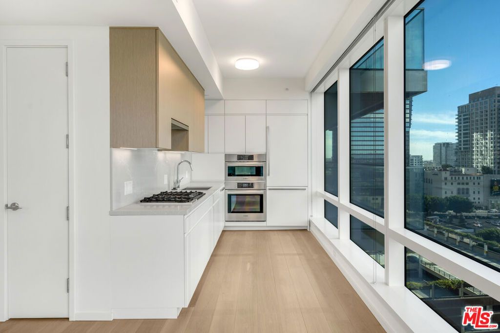 877 Francisco Street 628, Los Angeles, CA 90017 — photo 2