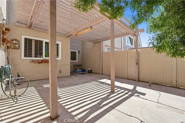 104 Oval, Irvine, CA 92604