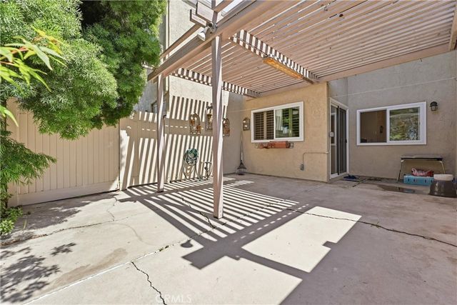 104 Oval, Irvine, CA 92604