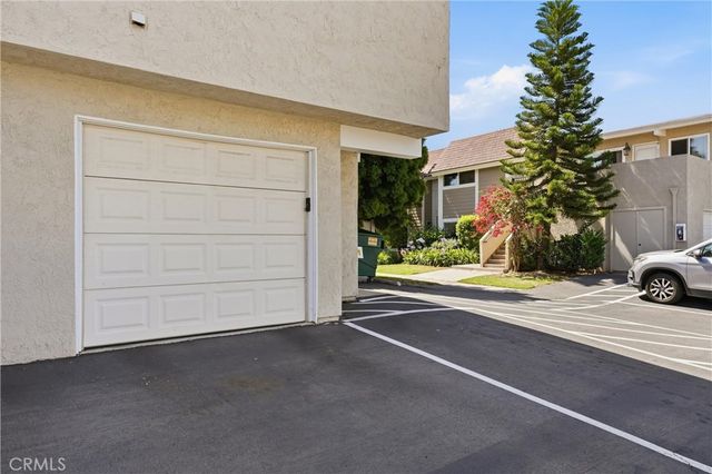 104 Oval, Irvine, CA 92604