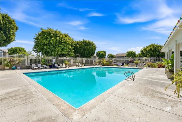 104 Oval, Irvine, CA 92604