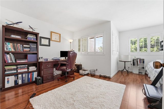 104 Oval, Irvine, CA 92604