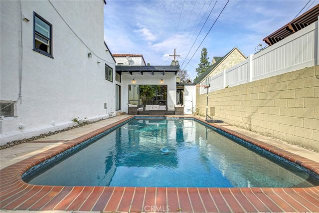 606 Galer Place, Glendale, CA 91206