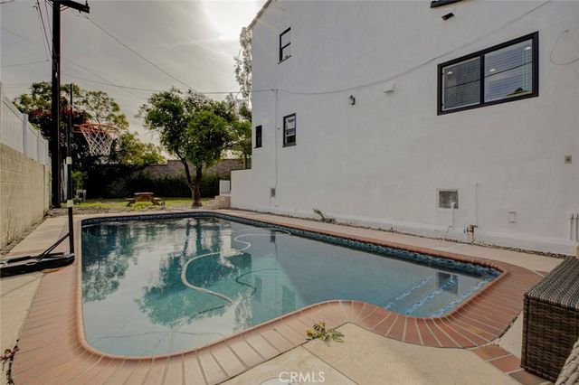 606 Galer Place, Glendale, CA 91206