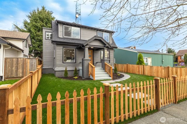 949 S Ridgewood Avenue, Tacoma, WA 98405