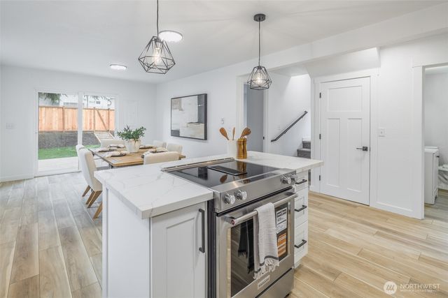 949 S Ridgewood Avenue, Tacoma, WA 98405