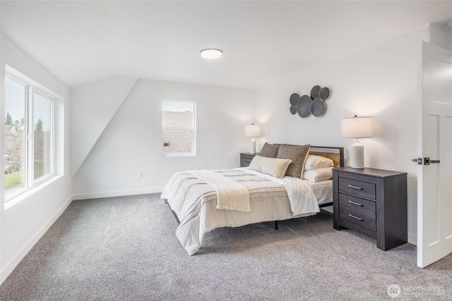 949 S Ridgewood Avenue, Tacoma, WA 98405