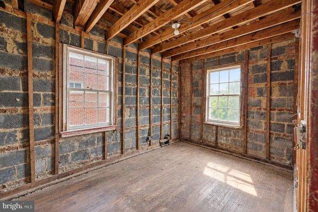 1648 FORT DAVIS ST SE, Washington, DC 20020
