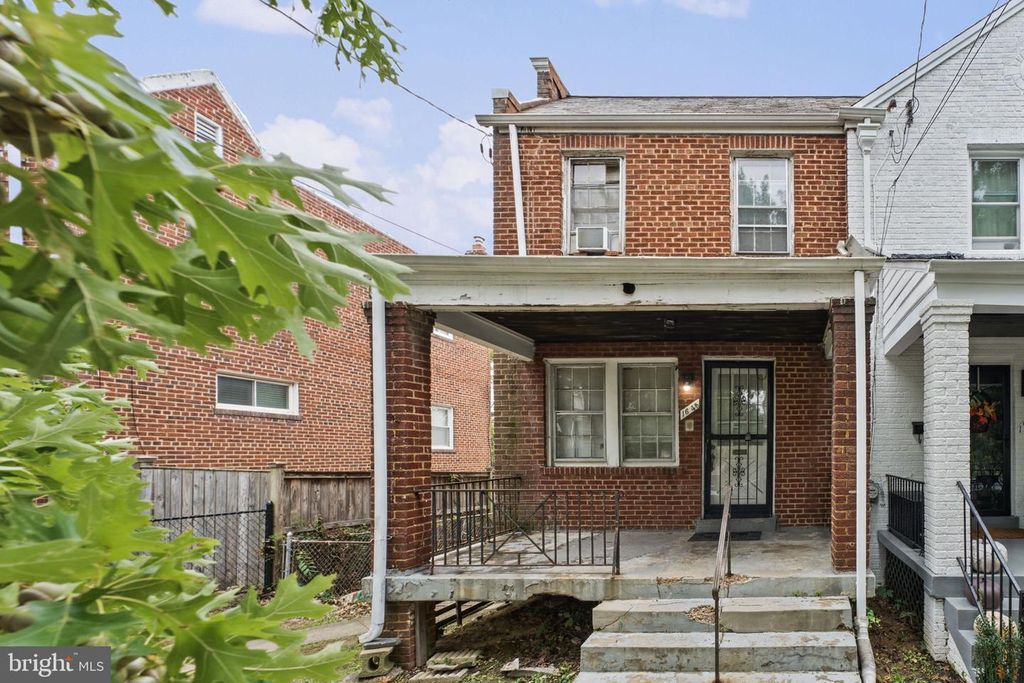 1648 FORT DAVIS ST SE, Washington, DC 20020