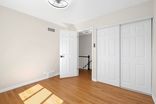 104 E Louis Avenue, Lake Forest, IL 60045