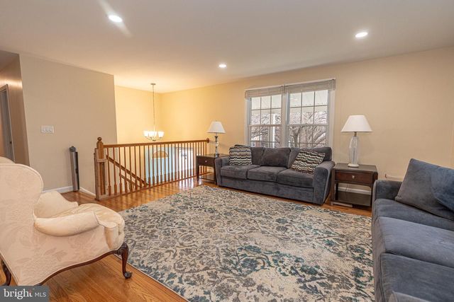 8618 VALLEYFIELD RD, Timonium, MD 21093