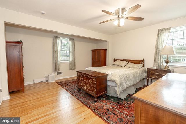 8618 VALLEYFIELD RD, Timonium, MD 21093