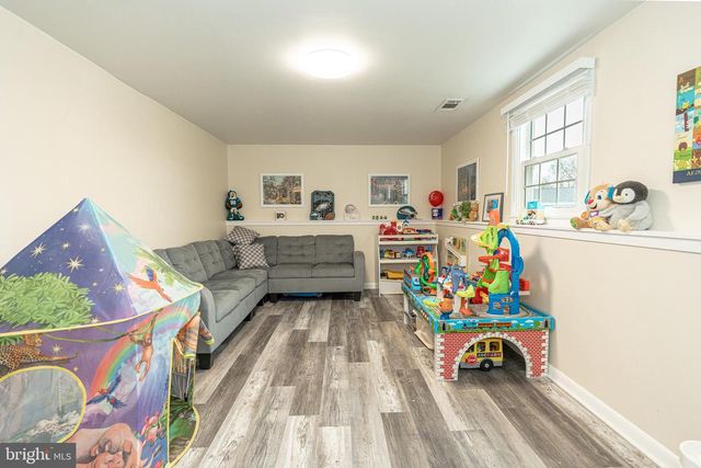 8618 VALLEYFIELD RD, Timonium, MD 21093