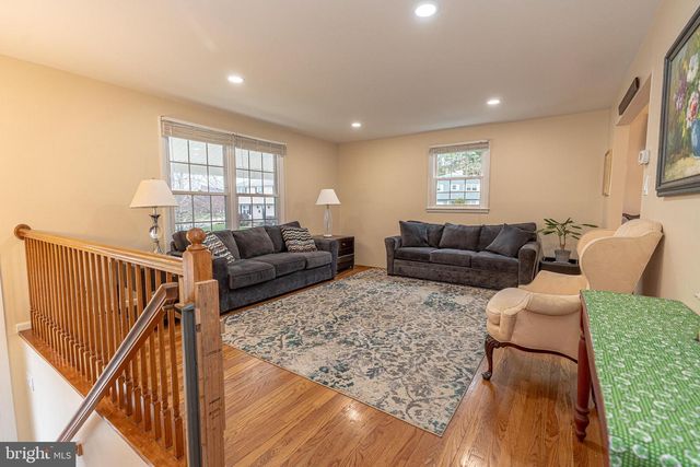 8618 VALLEYFIELD RD, Timonium, MD 21093