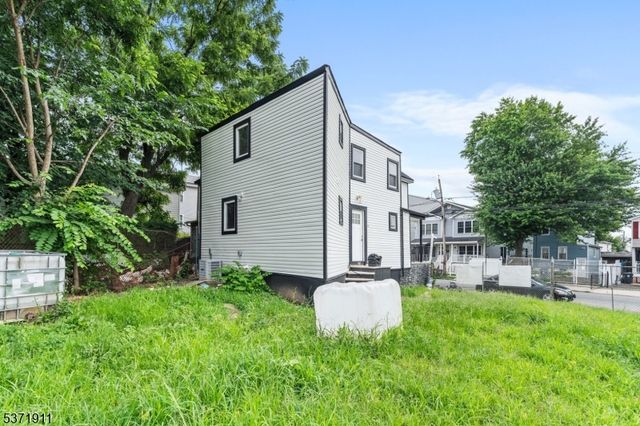 441 S 9Th St, Newark City, NJ 07103