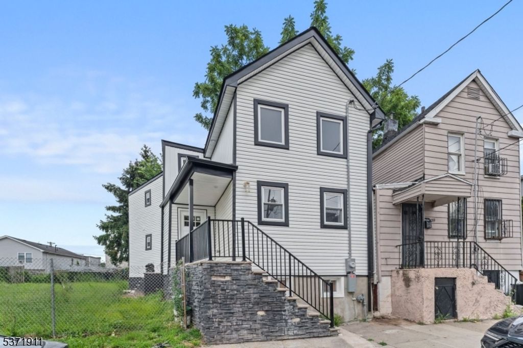 441 S 9Th St, Newark City, NJ 07103