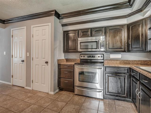 503 W Owens Street, El Reno, OK 73036