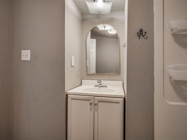 503 W Owens Street, El Reno, OK 73036