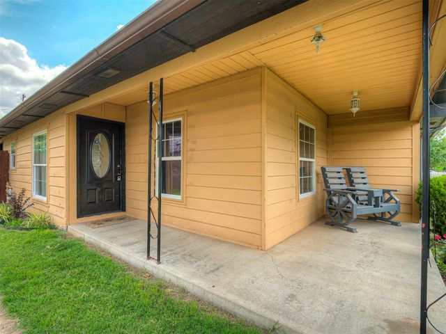 503 W Owens Street, El Reno, OK 73036