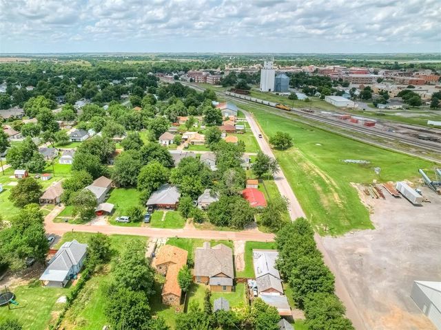 503 W Owens Street, El Reno, OK 73036