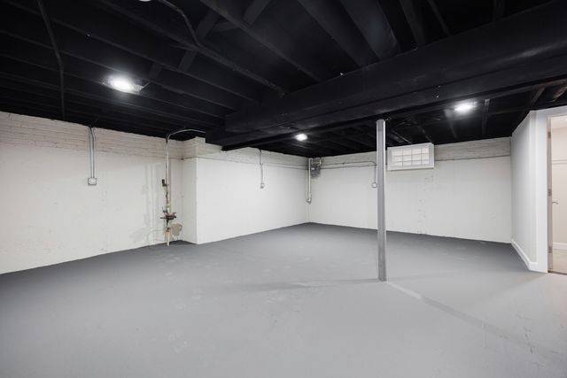 9150 S Wallace Street, Chicago, IL 60620