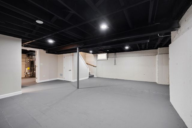 9150 S Wallace Street, Chicago, IL 60620