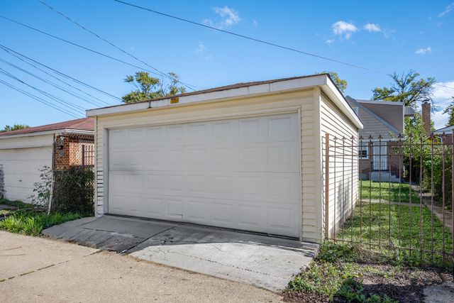 9150 S Wallace Street, Chicago, IL 60620