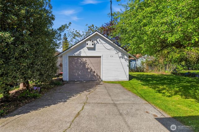 5222 S I Street, Tacoma, WA 98408