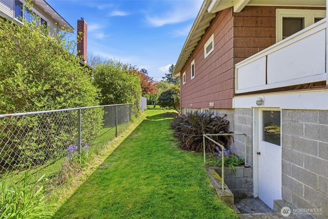 5222 S I Street, Tacoma, WA 98408