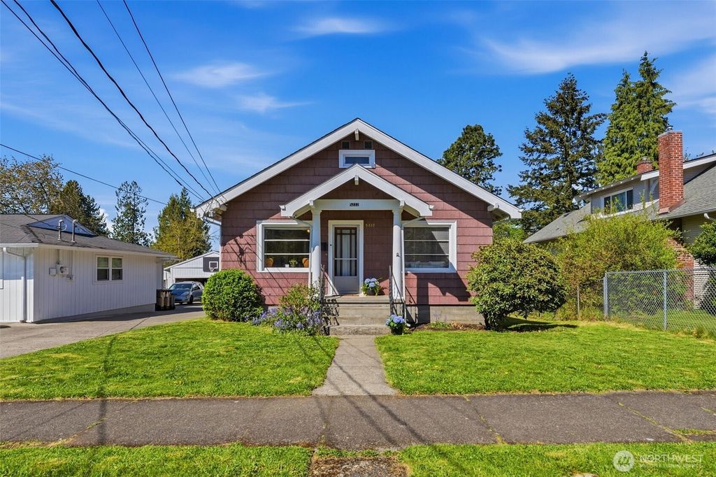 5222 S I Street, Tacoma, WA 98408