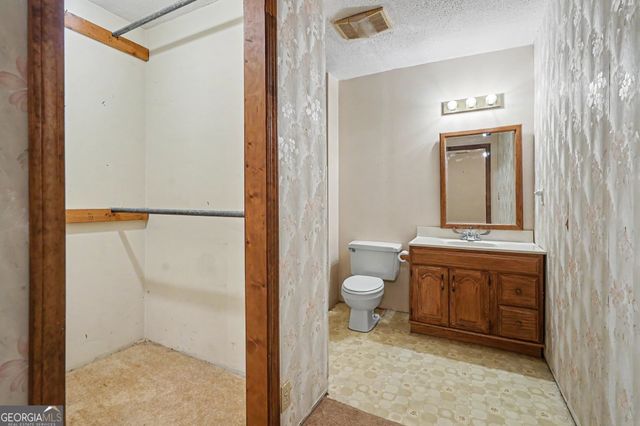 2021 W Hightower Trail, Conyers, GA 30012