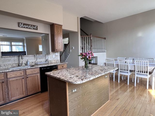 47692 WOOLCOTT SQ, Sterling, VA 20165