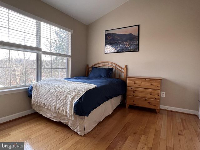 47692 WOOLCOTT SQ, Sterling, VA 20165
