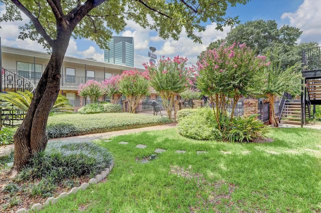 3131 Southwest Freeway C29, Houston, TX 77098