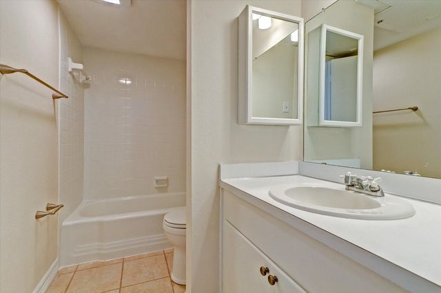 3131 Southwest Freeway C29, Houston, TX 77098