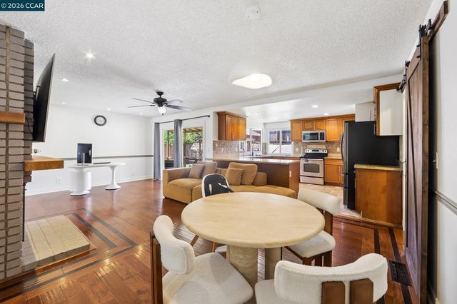 148 Primrose Ln, Vallejo, CA 94591