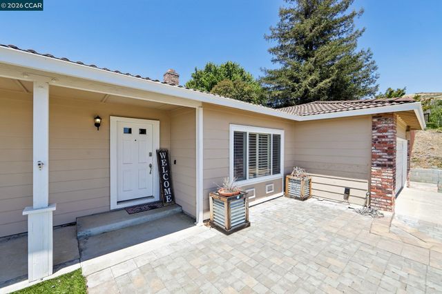 148 Primrose Ln, Vallejo, CA 94591
