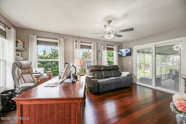 11 Exitir Street, Toms River, NJ 08757