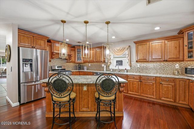 11 Exitir Street, Toms River, NJ 08757