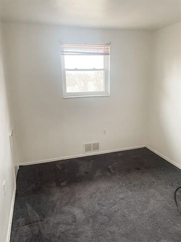 806-808 Westbury Rd, N Versailles, PA 15137